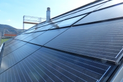 Indach Solaranlage mit Spezial Dachfenstern